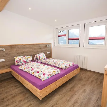 Celina - Panoramastall Rossberg Apartment