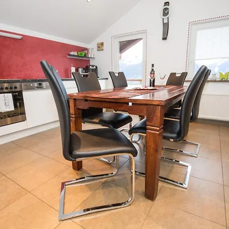 Apartment Celina - Panoramastall Rossberg Neukirchen am Grossvenediger