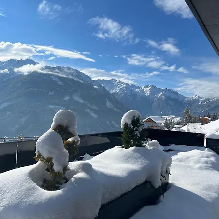 Celina - Panoramastall Rossberg Neukirchen am Großvenediger